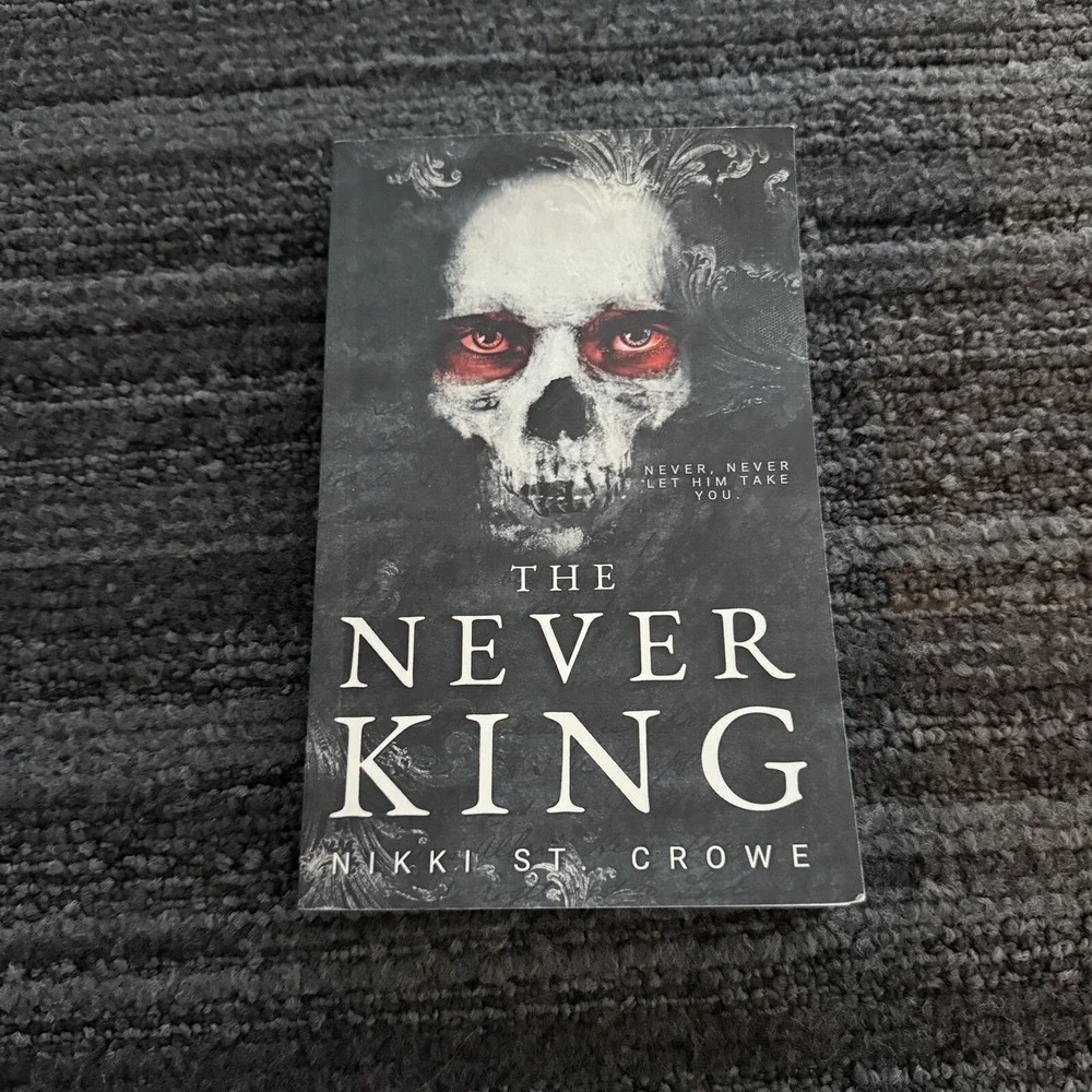 The Never King Vicious Lost Boys Nikki St‎ Crowe Book Paperback